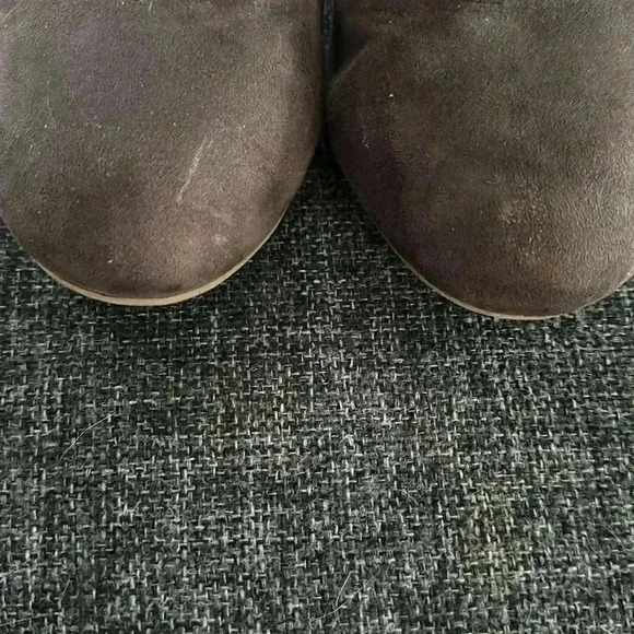 Size 8.5 Brown Suede Report back zipper ankle booties - Picture 3 of 8